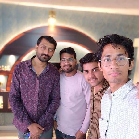 Kashi Dham Homestay Varanasi Ngoại thất bức ảnh